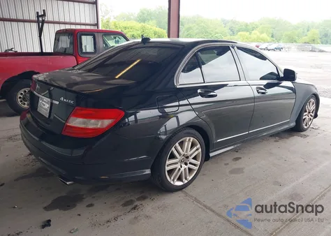 2009 Mercedes-Benz C 300 Luxury 4Matic/Sport 4Matic z USA, uszkodzony, nr VIN WDDGF81X59R079865